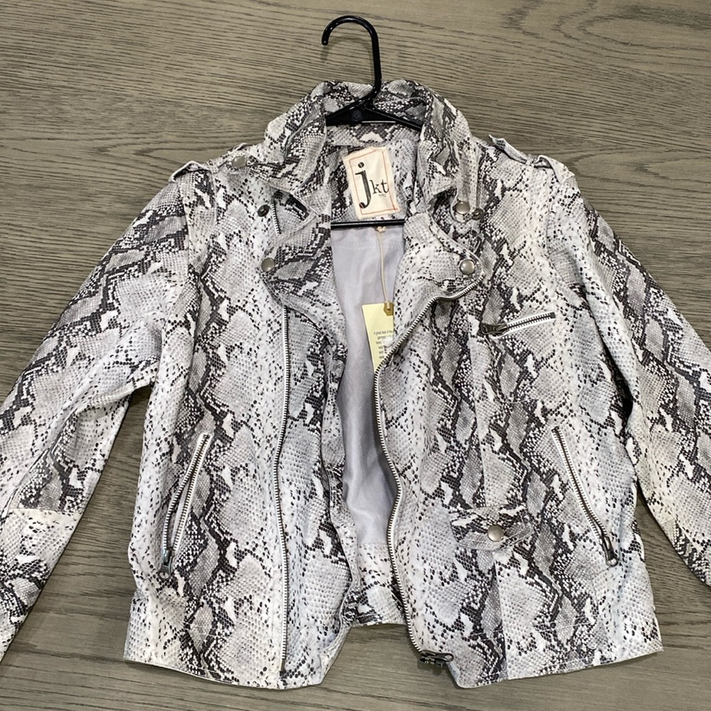 Genuine leather jkt nyc size small jacket
